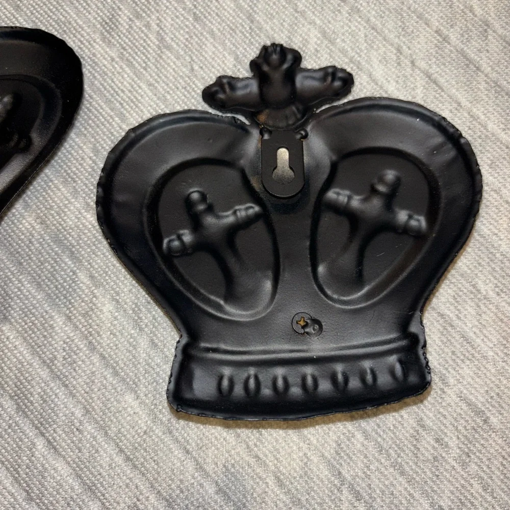 Black Crown Wall Decor Hooks royalty king queen princess cross party organize